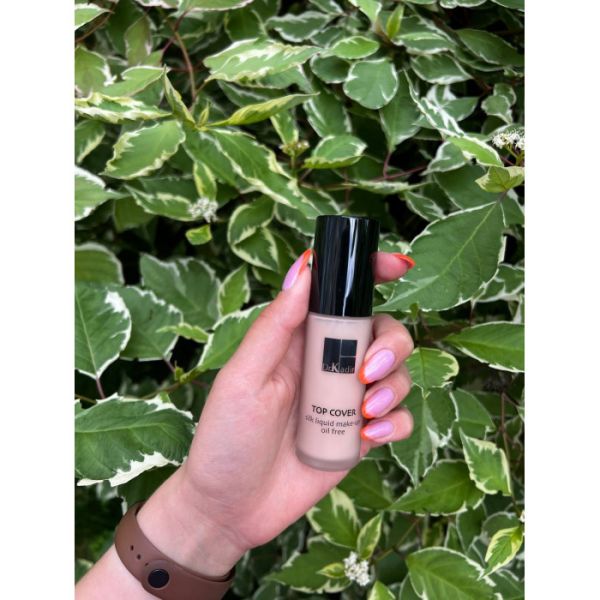Dr. Kadir Silk Liquid Make Up Тональна основа (тон 22)