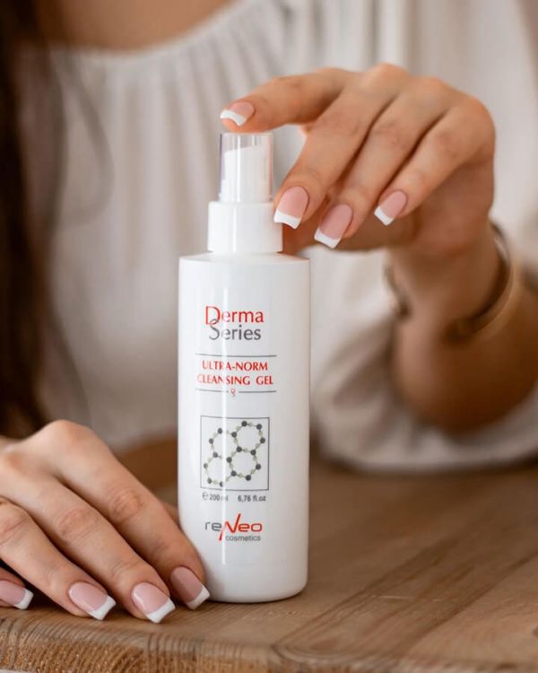 Ultra-norm cleansing gel - Нормалізуючий гель для очищення 200 мл